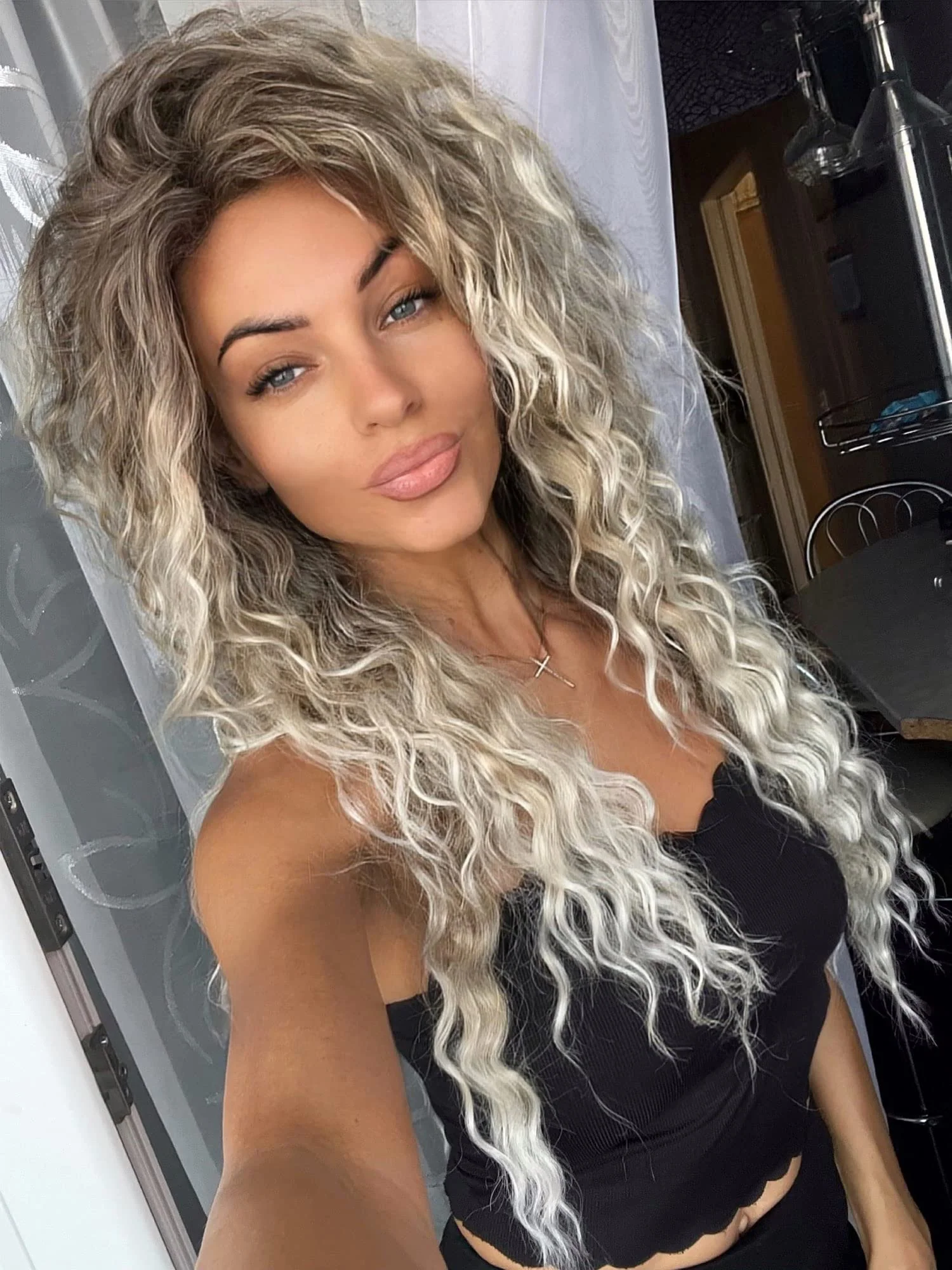 Ash Blonde Long Wavy Curly Wig - Image 3