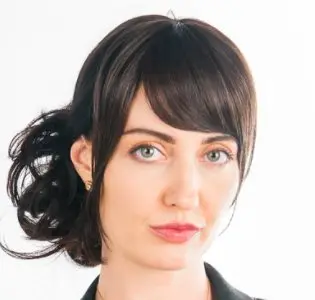 Heat Friendly Bangs - Image 3
