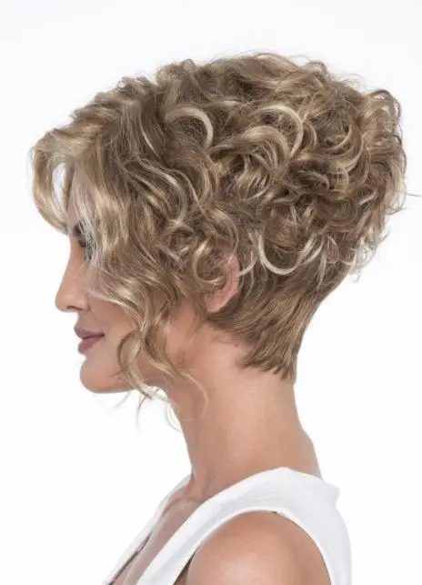 Kelsey Wig - Image 5
