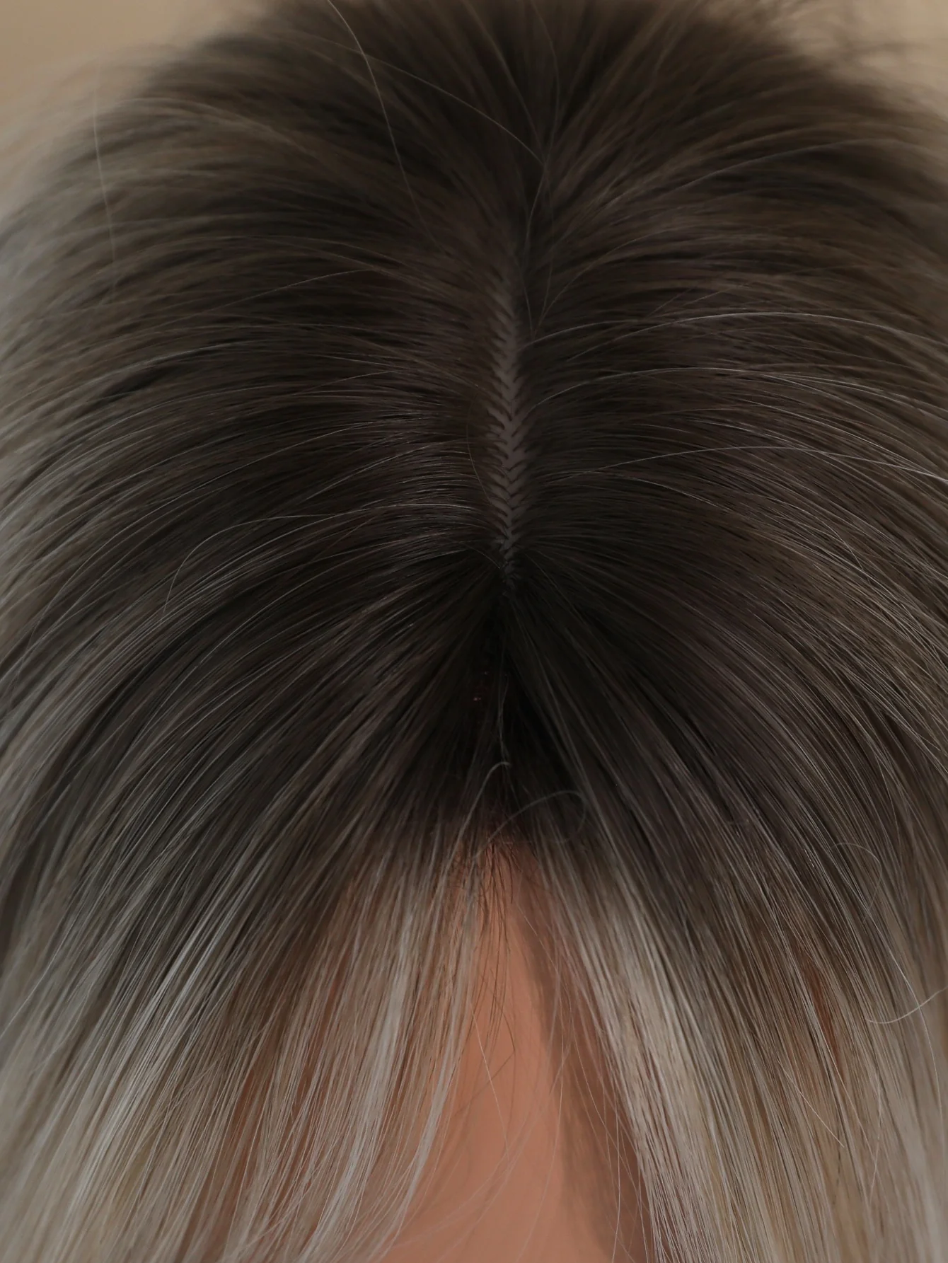 Layered Synthetic Long Ombre Blonde Wig With Dark Roots - Image 8