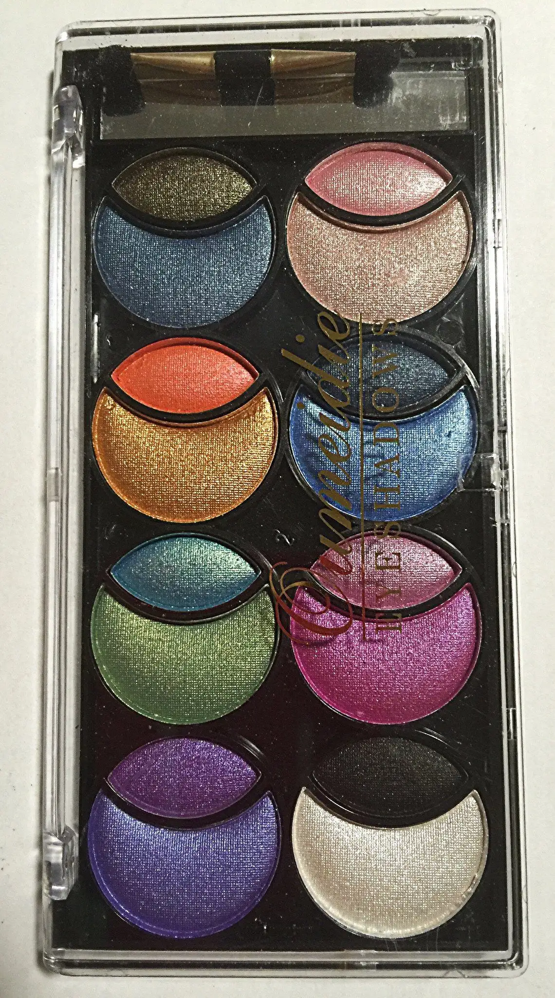 Oumeidie Eyeshadow Makeup Kit - Image 3